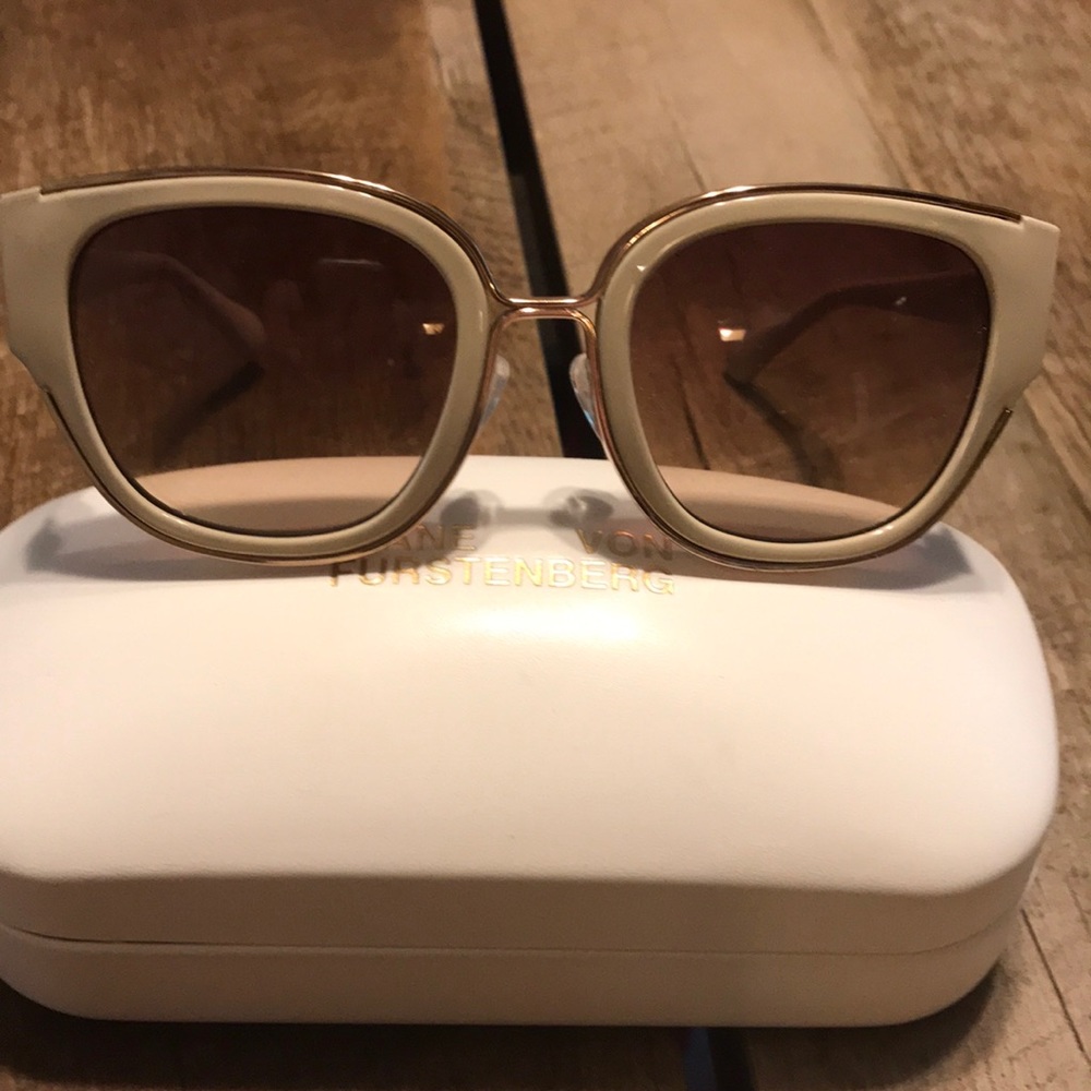 Diane Von Furstenberg sunglasses